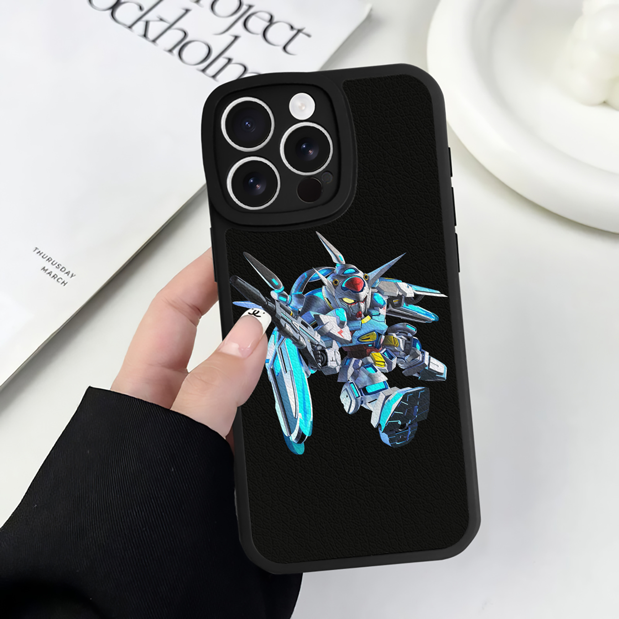 （画像用） 機動戦士ガンダム Mobile Suit Gundam 【iPhone 16シリーズ対応】シリコンスマホケース（レザー調） 材質：シリコン
